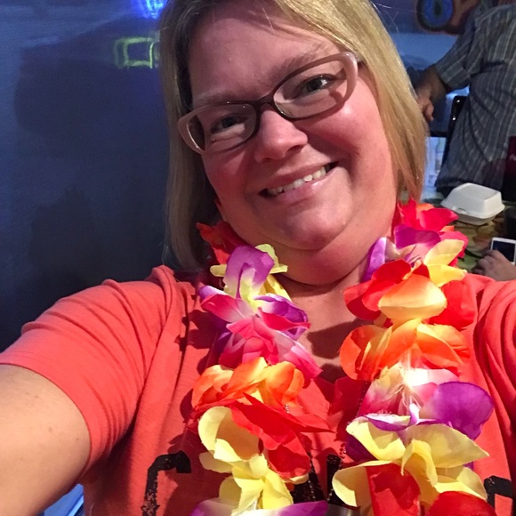 Meet your Posher, Michelle - Picture 2 of 2